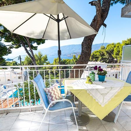 Lions Apartments Poros Town エクステリア 写真