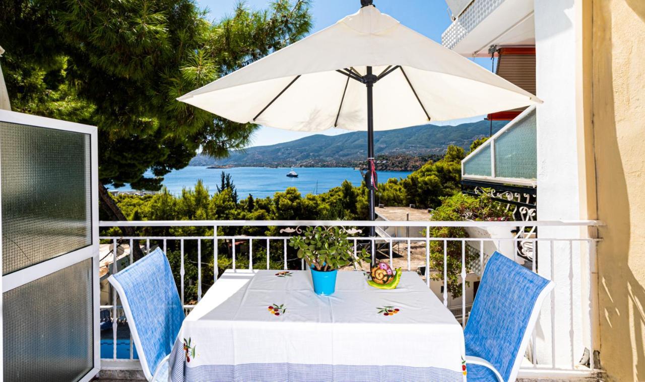 Lions Apartments Poros Town エクステリア 写真