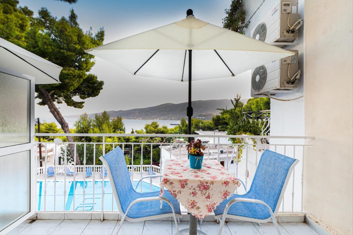Lions Apartments Poros Town エクステリア 写真