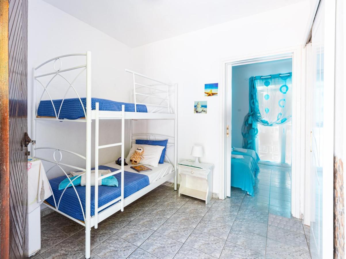 Lions Apartments Poros Town エクステリア 写真