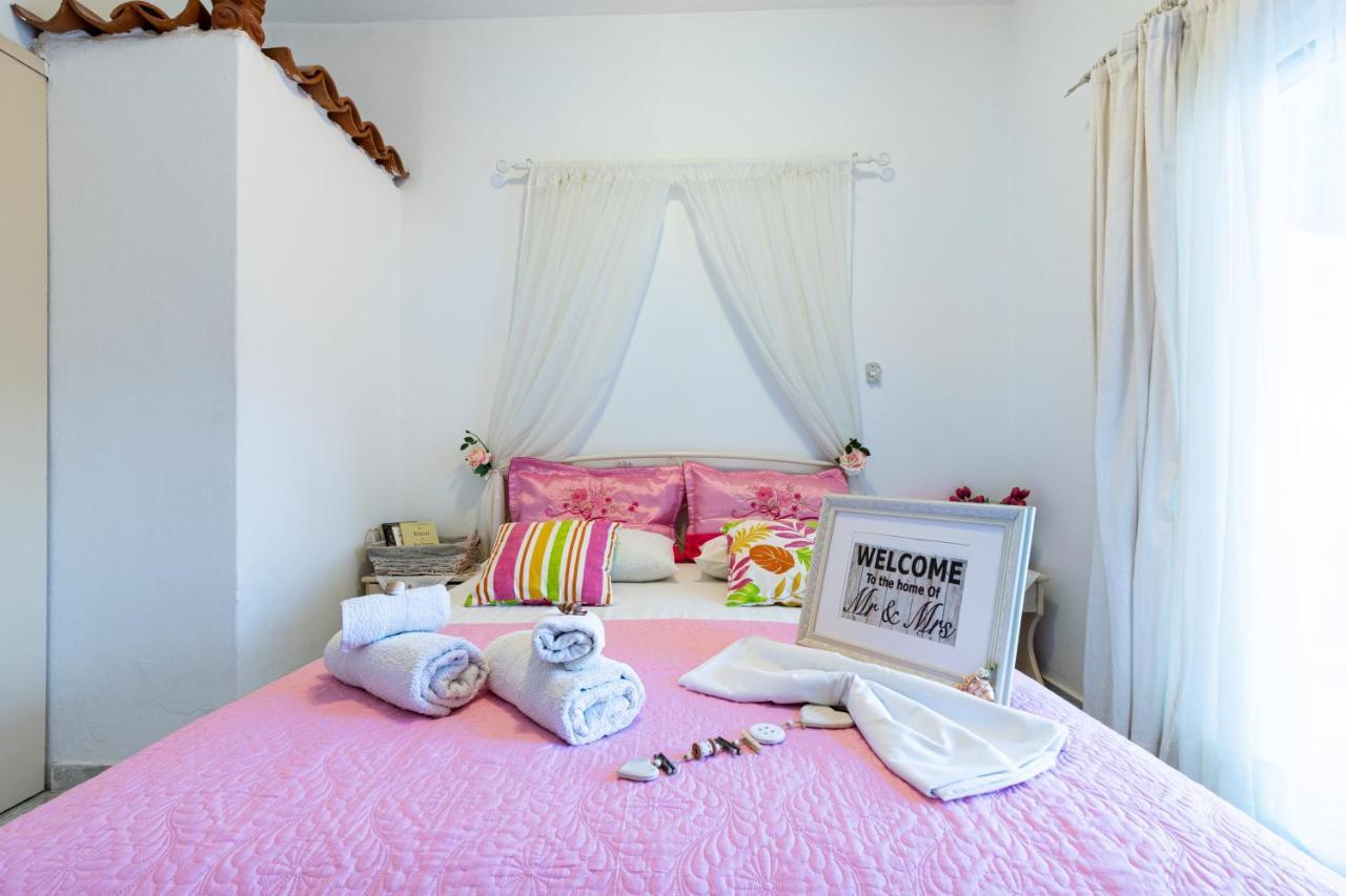 Lions Apartments Poros Town エクステリア 写真